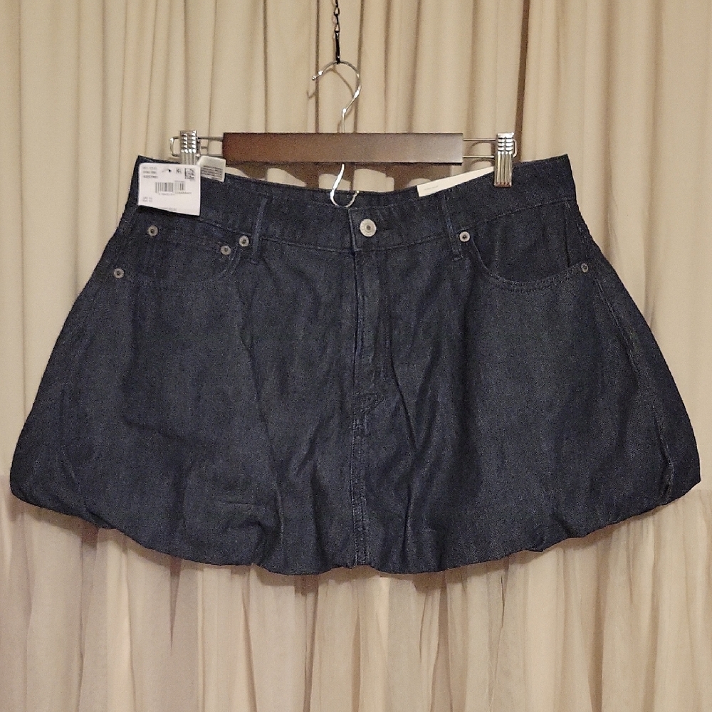 NWT American Eagle Outfitters Dark Blue Bubble Skort
